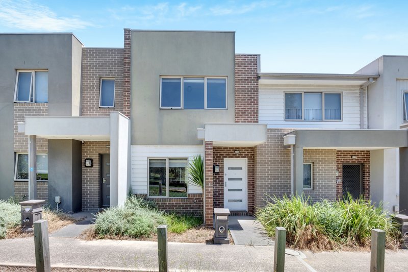 8 Ivy Place, Craigieburn VIC 3064