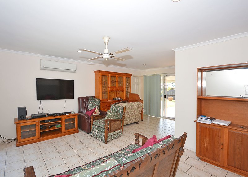 Photo - 8 Ivybird Court, Torquay QLD 4655 - Image 4