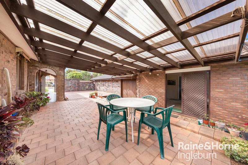 Photo - 8 Jacana Place, Ingleburn NSW 2565 - Image 10