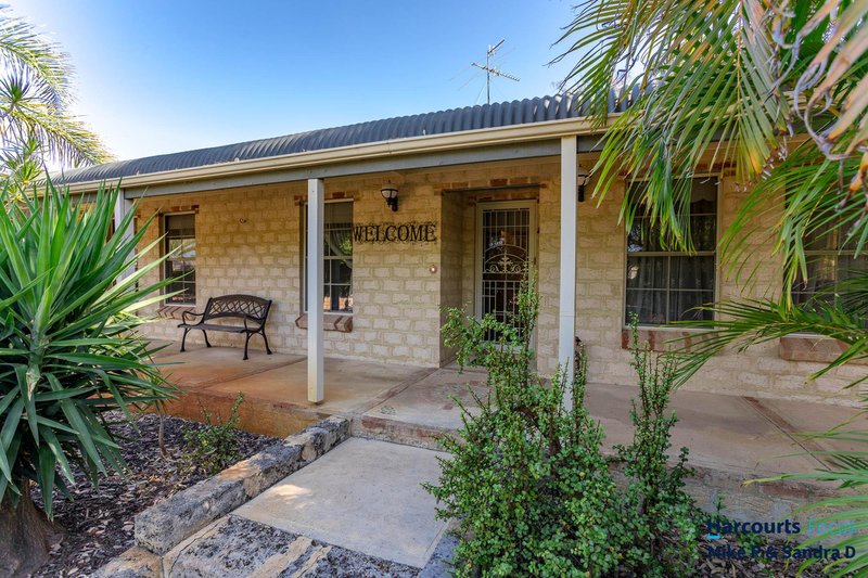 Photo - 8 Jacaranda Drive, North Yunderup WA 6208 - Image 3