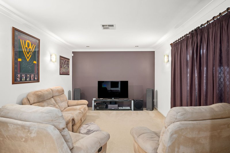 Photo - 8 Jack Place, Kuraby QLD 4112 - Image 4