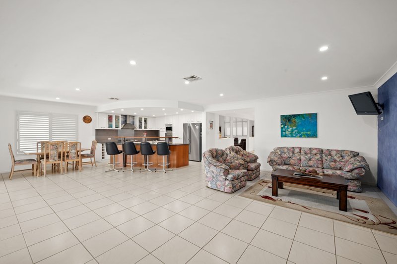 Photo - 8 Jack Place, Kuraby QLD 4112 - Image 5