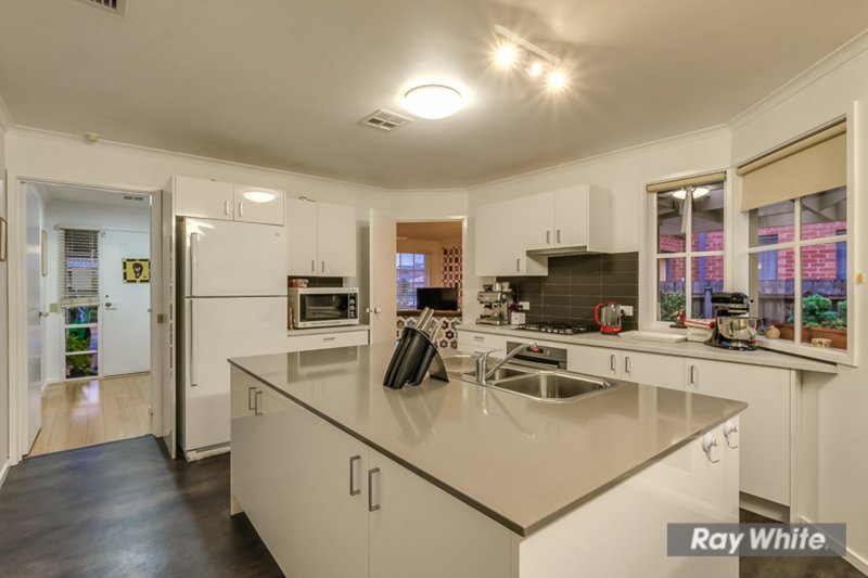 Photo - 8 Jackson Place, Hoppers Crossing VIC 3029 - Image 10