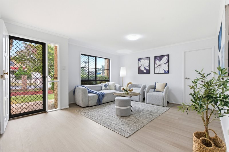 Photo - 8 Janarde Place, Parkinson QLD 4115 - Image 6