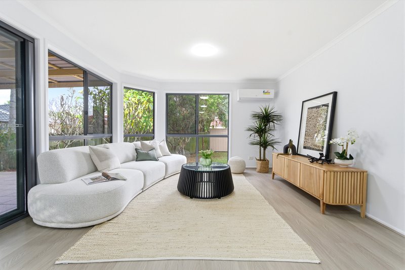 Photo - 8 Janarde Place, Parkinson QLD 4115 - Image 8