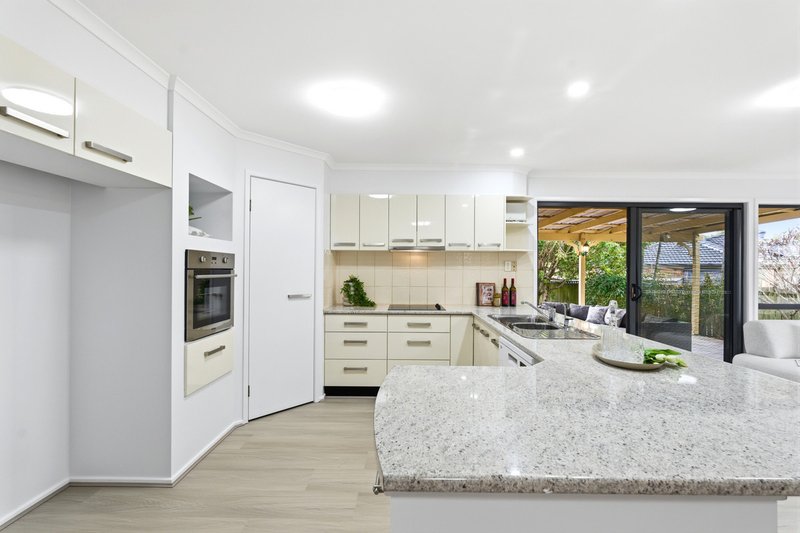 Photo - 8 Janarde Place, Parkinson QLD 4115 - Image 10