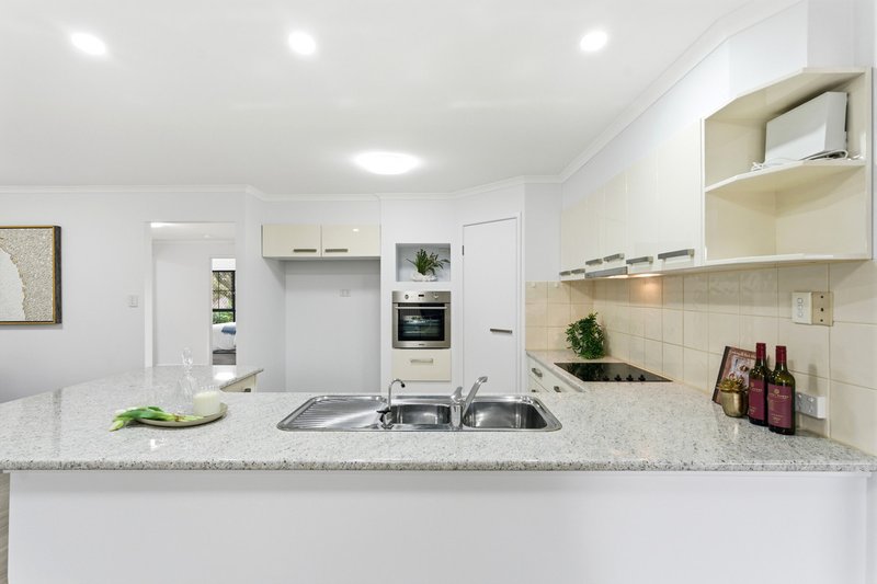 Photo - 8 Janarde Place, Parkinson QLD 4115 - Image 12