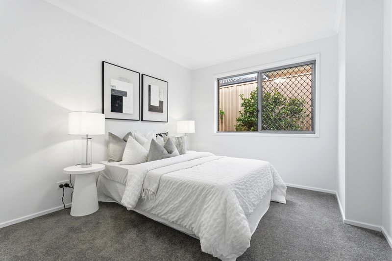 Photo - 8 Janarde Place, Parkinson QLD 4115 - Image 22