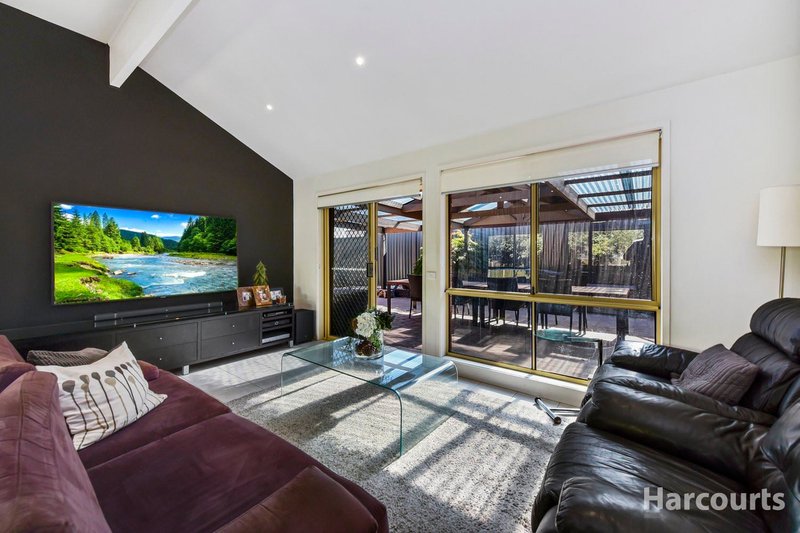 Photo - 8 Janson Close, Narre Warren South VIC 3805 - Image 4