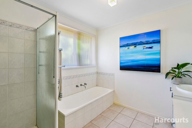 Photo - 8 Janson Close, Narre Warren South VIC 3805 - Image 9