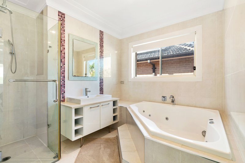 Photo - 8 Jaquetta Close, Cecil Hills NSW 2171 - Image 18