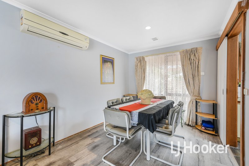 Photo - 8 Jasper Court, Hampton Park VIC 3976 - Image 6