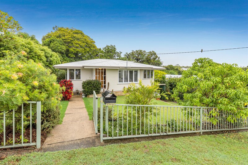 8 Jasper Street, Holland Park QLD 4121