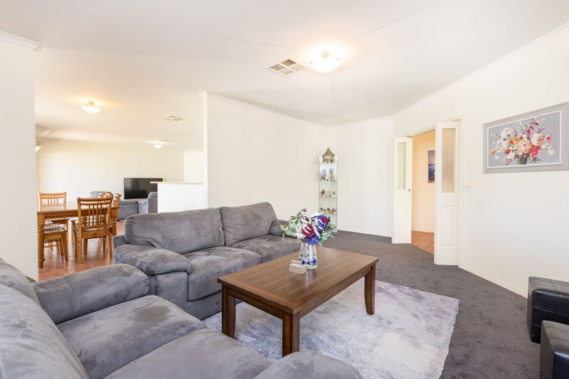 Photo - 8 Jaylee Terrace, Mildura VIC 3500 - Image 5