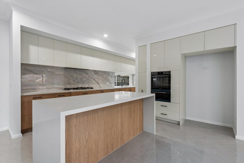 Photo - 8 Jedan Court, Rowville VIC 3178 - Image 7