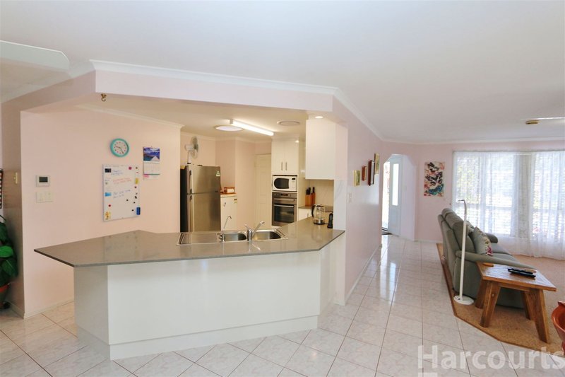 Photo - 8 Jefferies Place, Sandstone Point QLD 4511 - Image 3