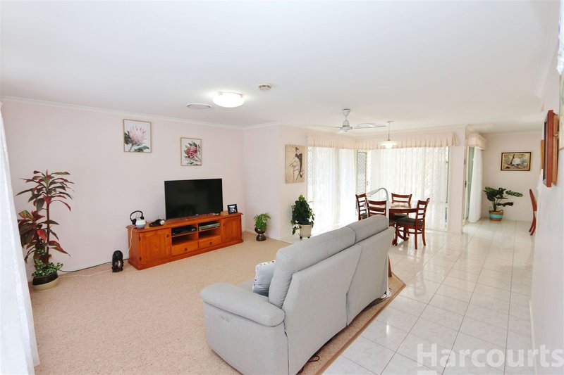 Photo - 8 Jefferies Place, Sandstone Point QLD 4511 - Image 5