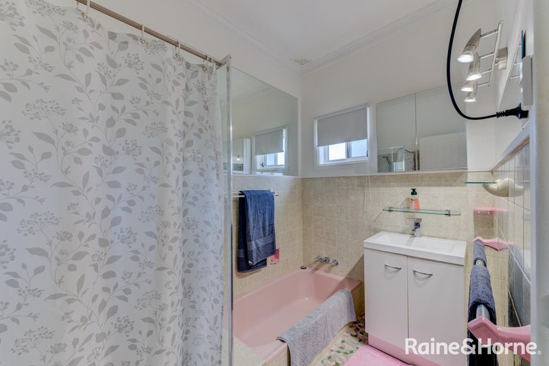 Photo - 8 Jenkin Street, South Tamworth NSW 2340 - Image 6