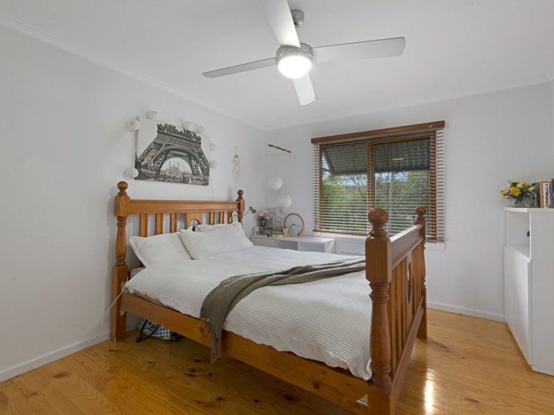 Photo - 8 Jenny Lane, Myrtleford VIC 3737 - Image 9