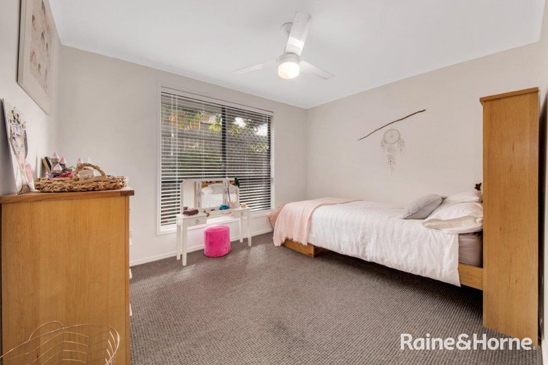 Photo - 8 Jenolan Court, New Auckland QLD 4680 - Image 8