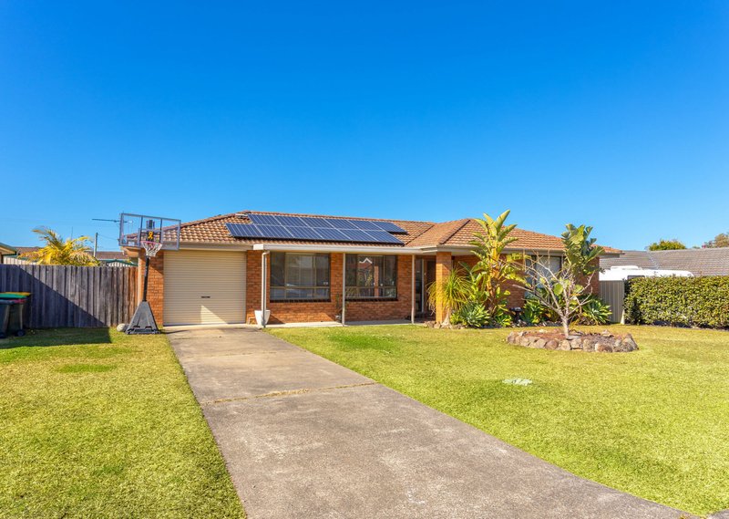 8 Joel Drive, Old Bar NSW 2430