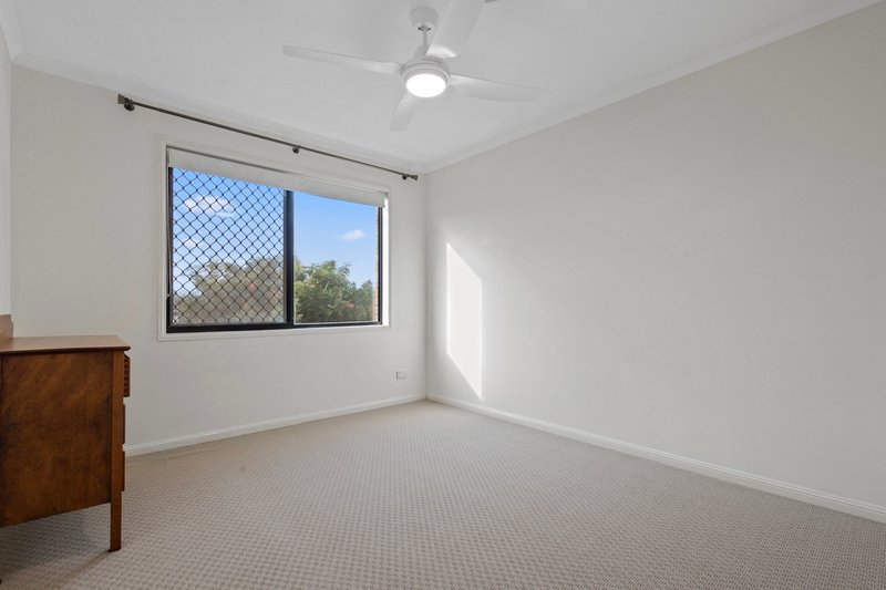 Photo - 8 Johnston Place, Bracken Ridge QLD 4017 - Image 10