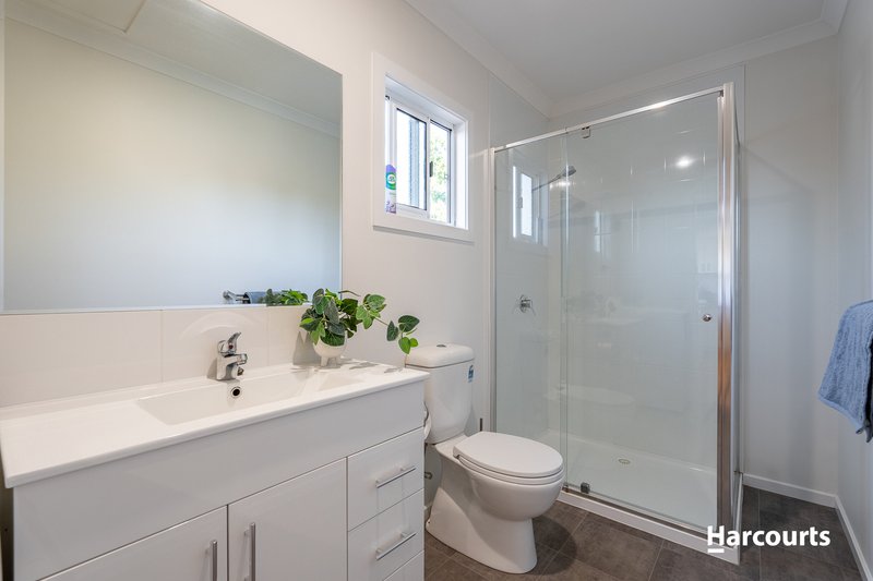 Photo - 8 Jonathan Avenue, Burwood East VIC 3151 - Image 11