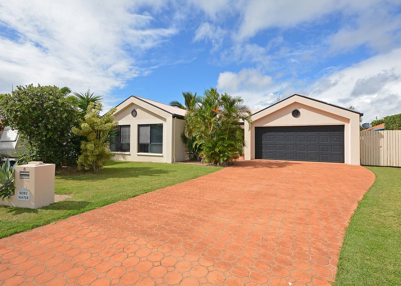 8 Jonwest Close, Torquay QLD 4655