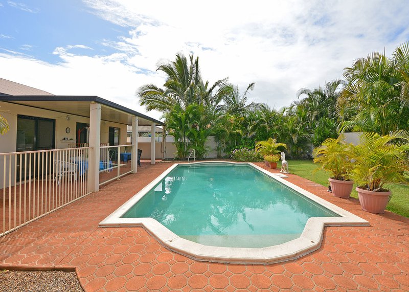 Photo - 8 Jonwest Close, Torquay QLD 4655 - Image 2