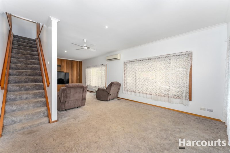 Photo - 8 Jubilee Street, Moe VIC 3825 - Image 3