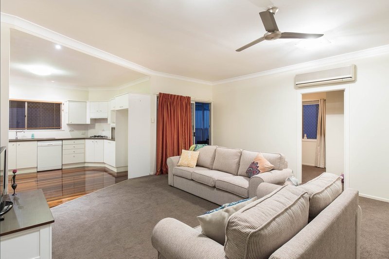Photo - 8 Julian Street, Morningside QLD 4170 - Image 3