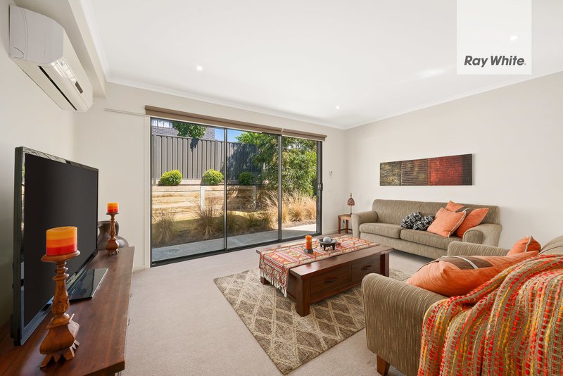 Photo - 8 Kalkallo Way, Mernda VIC 3754 - Image 3