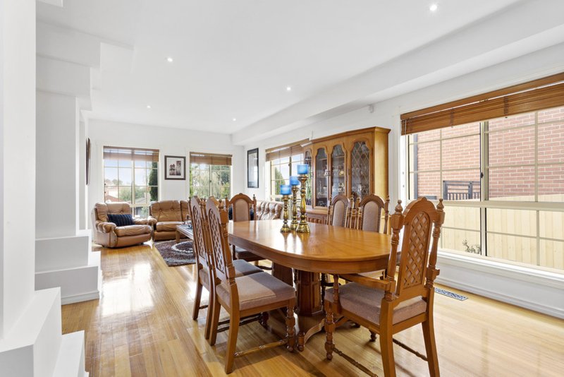 Photo - 8 Kalman Road, Epping VIC 3076 - Image 5