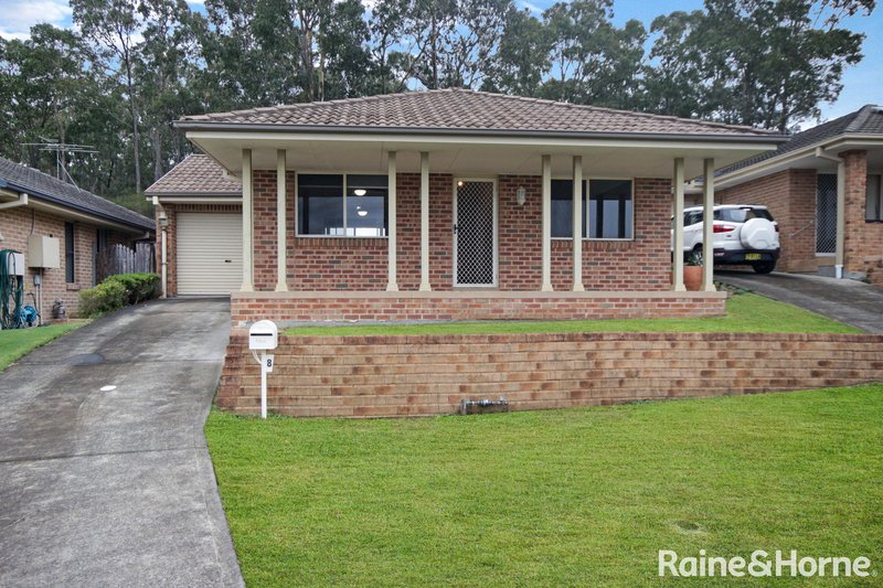 8 Kamira Road, Wadalba NSW 2259