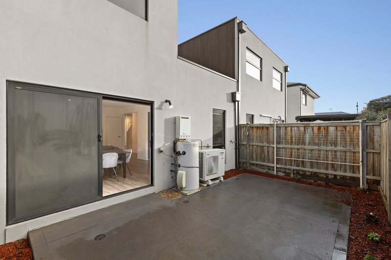 Photo - 8 Kanangra Terrace, Wollert VIC 3750 - Image 12