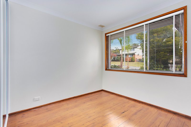 Photo - 8 Karalta Crescent, Belrose NSW 2085 - Image 5