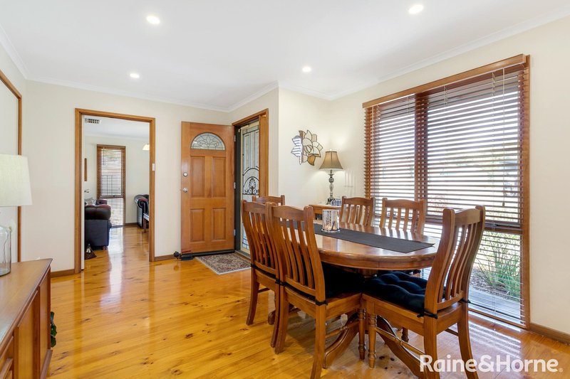 Photo - 8 Karawi Parade, Morphett Vale SA 5162 - Image 4