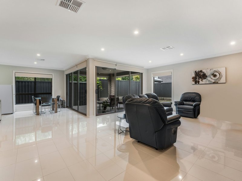 Photo - 8 Karmel Street, Oran Park NSW 2570 - Image 4