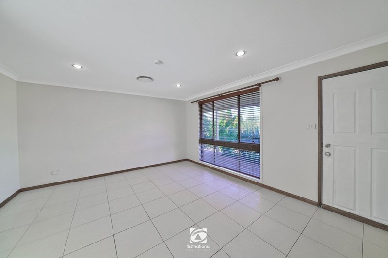 Photo - 8 Kearns Avenue, Kearns NSW 2558 - Image 4