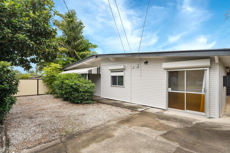 Photo - 8 Kelvin Street, Woodridge QLD 4114 - Image 2