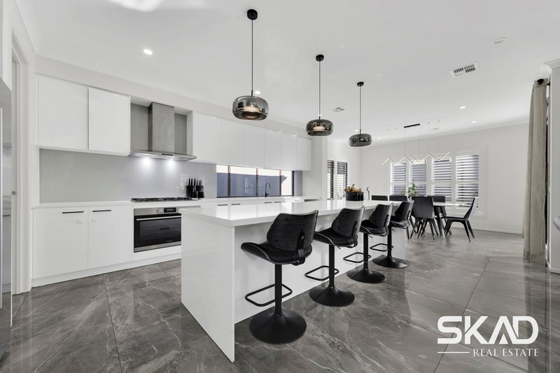 Photo - 8 Kempen Road, Doreen VIC 3754 - Image 7