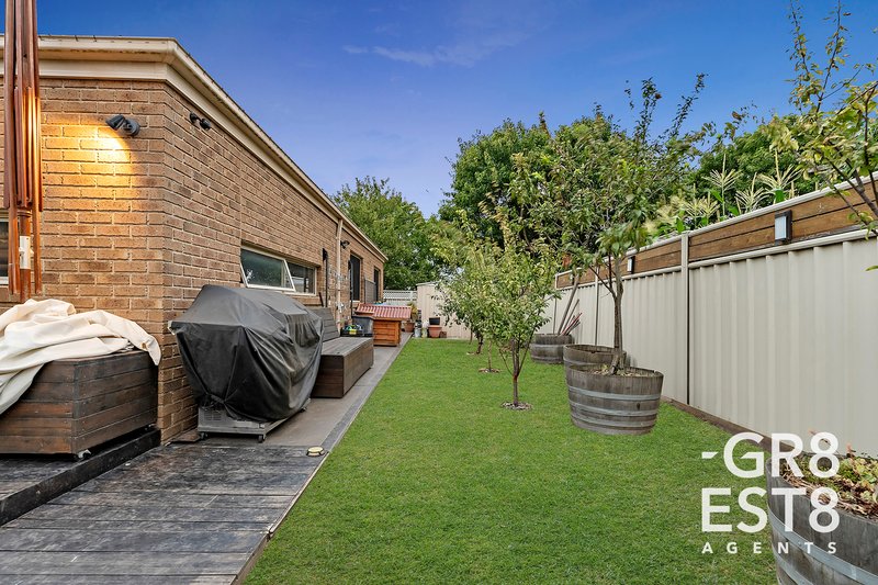 Photo - 8 Kemsley Green, Cranbourne East VIC 3977 - Image 20