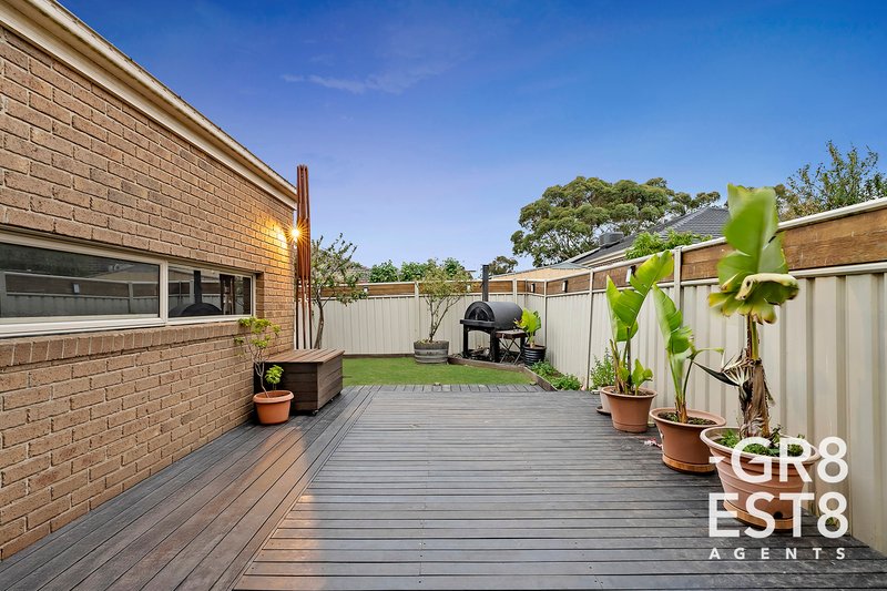 Photo - 8 Kemsley Green, Cranbourne East VIC 3977 - Image 21