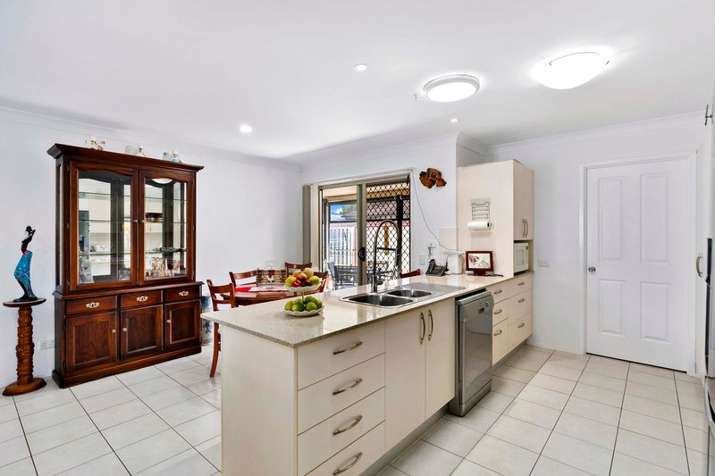 Photo - 8 Kennedy Court, Urraween QLD 4655 - Image 4