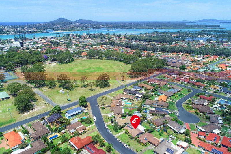 Photo - 8 Kennewell Parade, Tuncurry NSW 2428 - Image 3