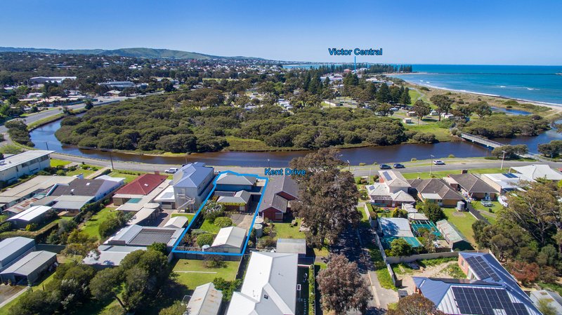 Photo - 8 Kent Drive, Victor Harbor SA 5211 - Image 2