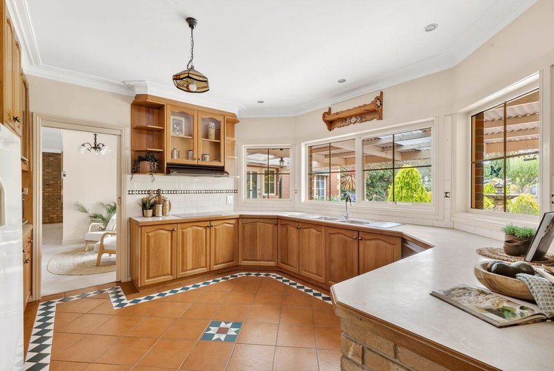 Photo - 8 Kestrel Crescent, Mount Duneed VIC 3217 - Image 5