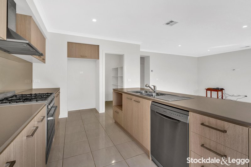 Photo - 8 Keswick Lane, Donnybrook VIC 3064 - Image 3