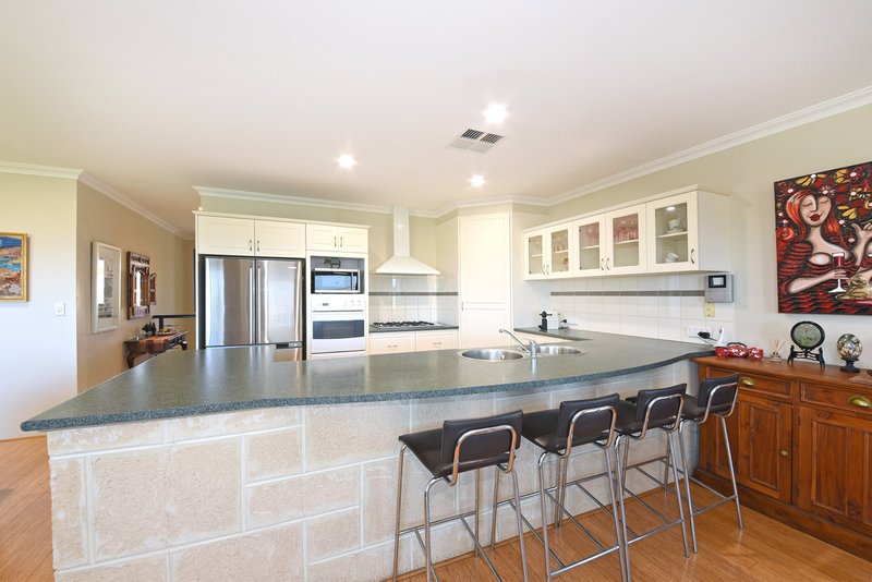 Photo - 8 Keta Way, Mindarie WA 6030 - Image 17