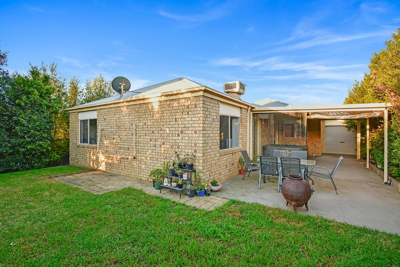 Photo - 8 Killarney Crescent, Pakenham VIC 3810 - Image 12